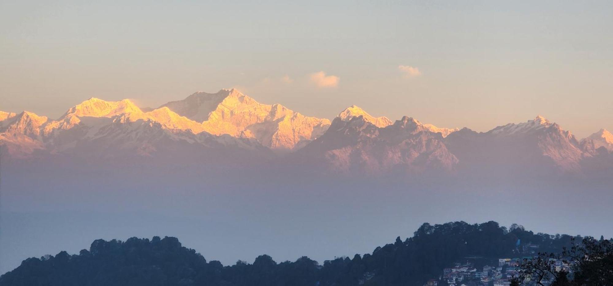 Veronica Alpina Mountain View Home Darjeeling  Exterior photo